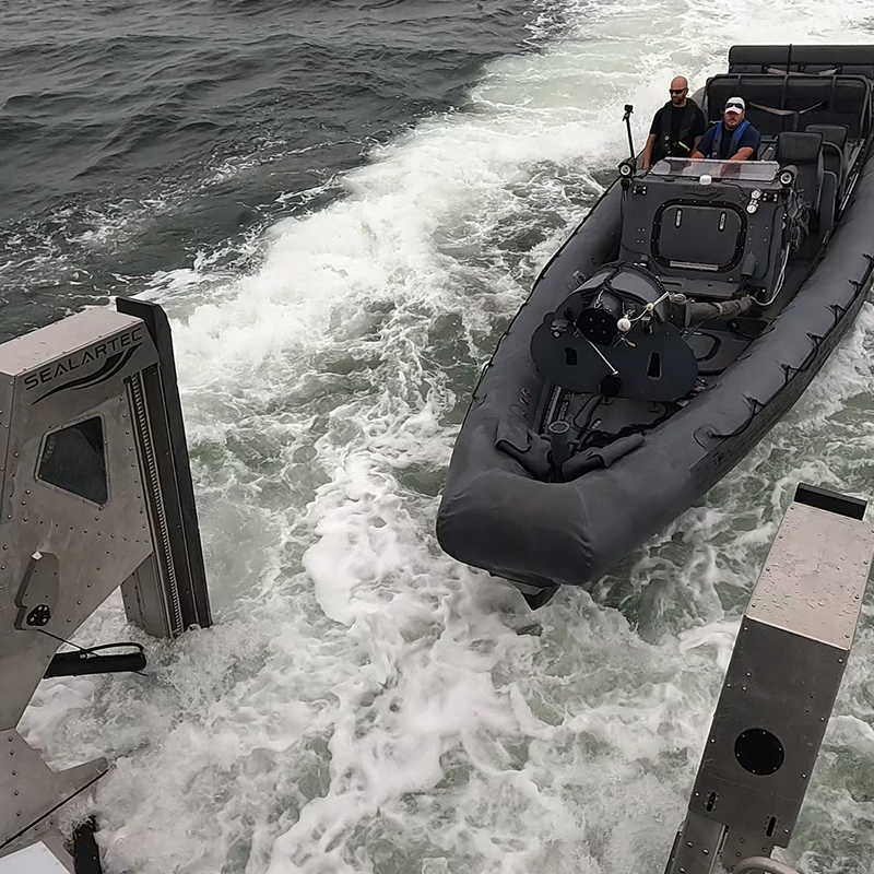 Sealartec ALR-S system for autonomous stern recovery, converting standard ramps for safe USV and boat recovery